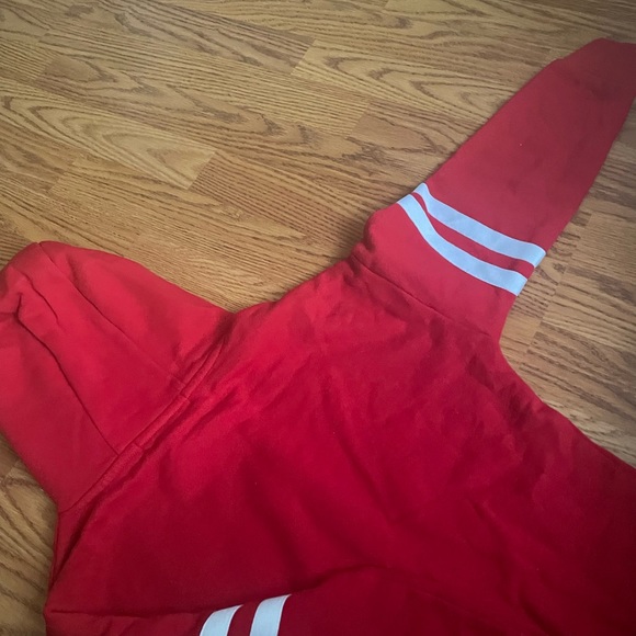 Red empowered hoodie from Primark - Picture 5 of 5